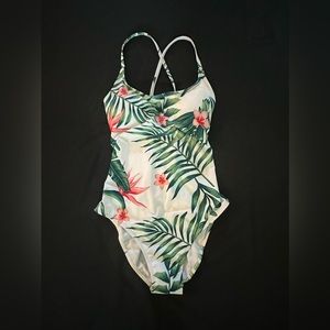 Pat Pat Tropical Print, One Piece Swim Suit
Sz L (12-14)
NWT